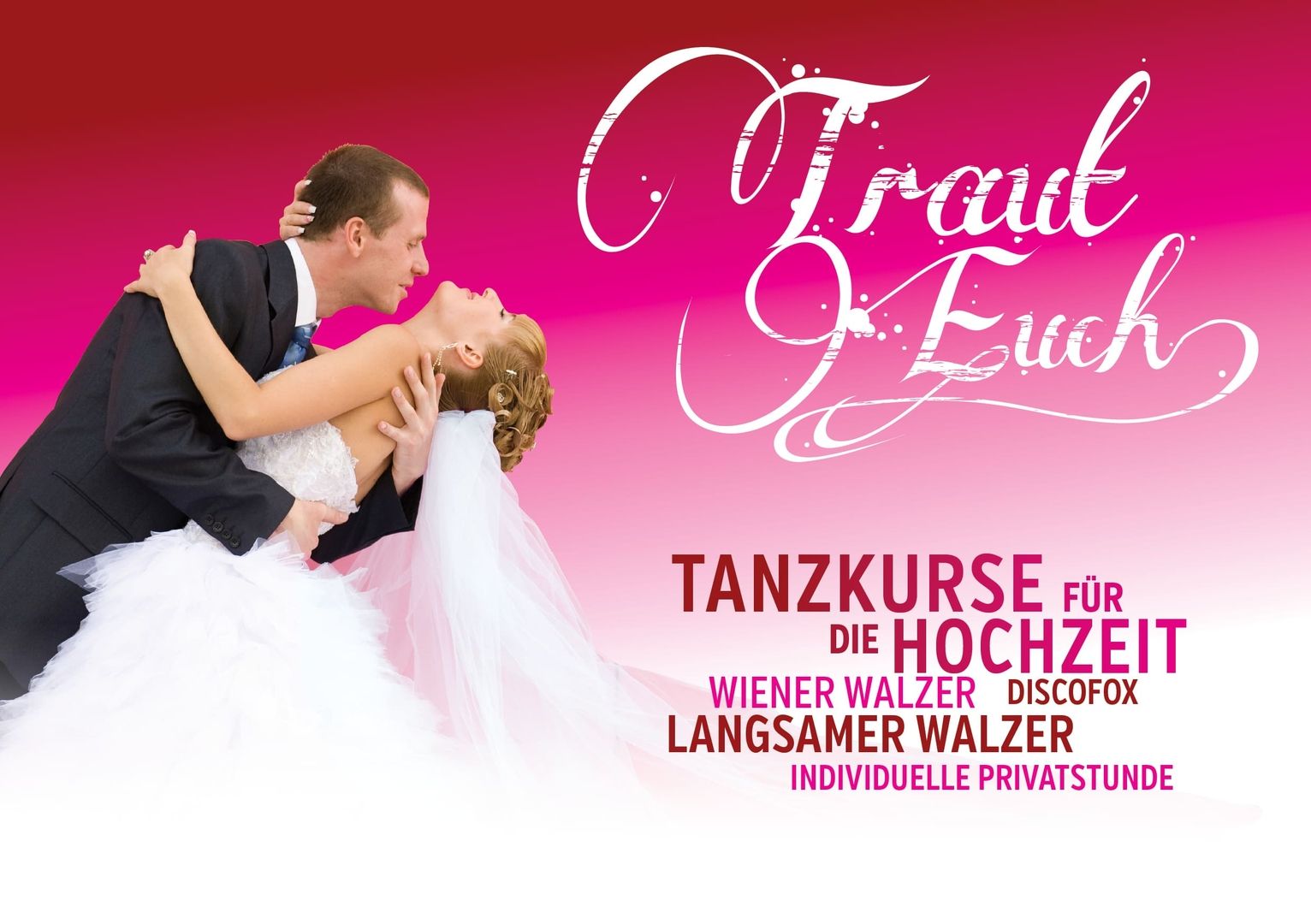 Ein Hochzeitspärchen beim Tanzen